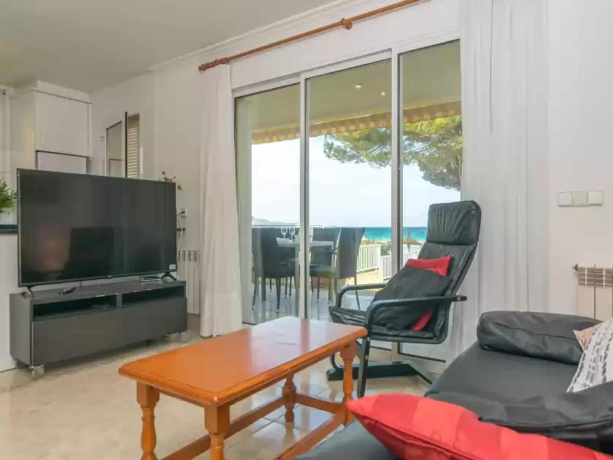 Apartment In Platja D'Alcudia Плая де Муро Екстериор снимка